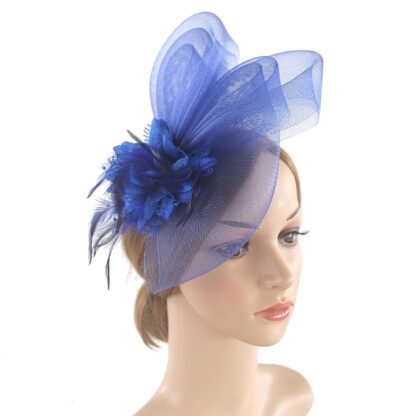Elegant Veil and Feather Fascinator for Weddings and Parties - Image 4