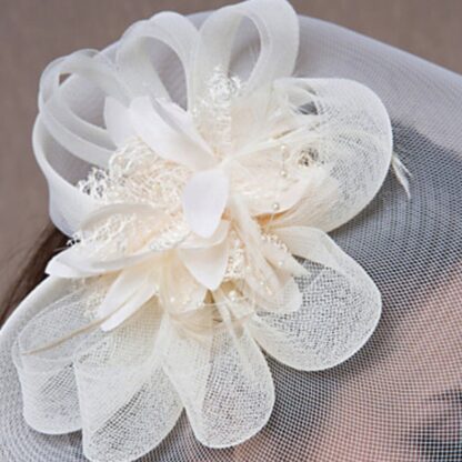 Elegant Fascinator Hairpin - Image 2