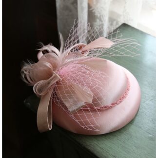 Classy Fascinator for Special Occasions