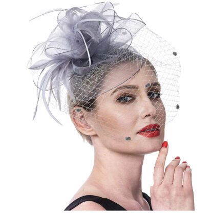 Glamorous Cap with Net and Feather - Image 5